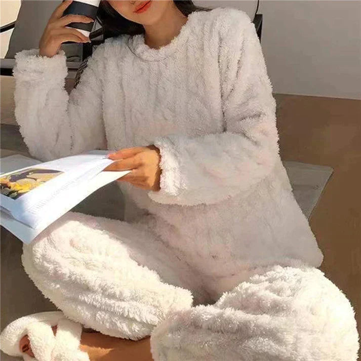 Alyssa -  Fleece Pyjama Set