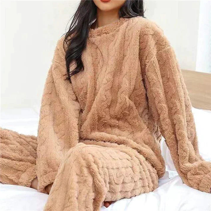 Alyssa -  Fleece Pyjama Set